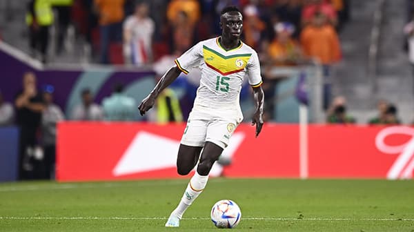 Le Piston: Le Joueur Total du Football Moderne