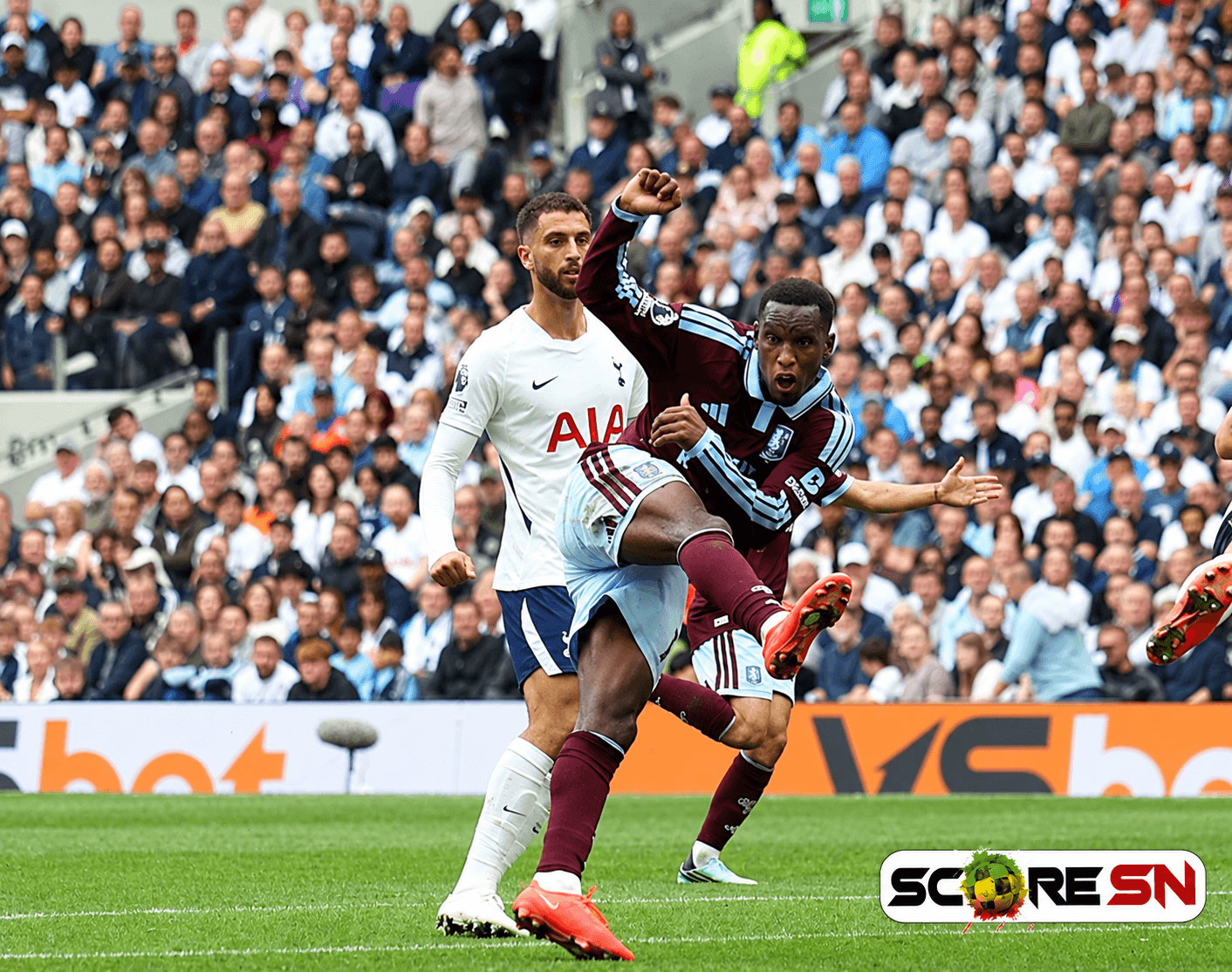PREMIER LEAGUE : NICOLAS JACKSON BRILLE ET OFFRE LA VICTOIRE À ASTON VILLA CONTRE TOTTENHAM (3-2)